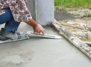 Professional diamond polished concrete contractors have the right tools and equipment. 